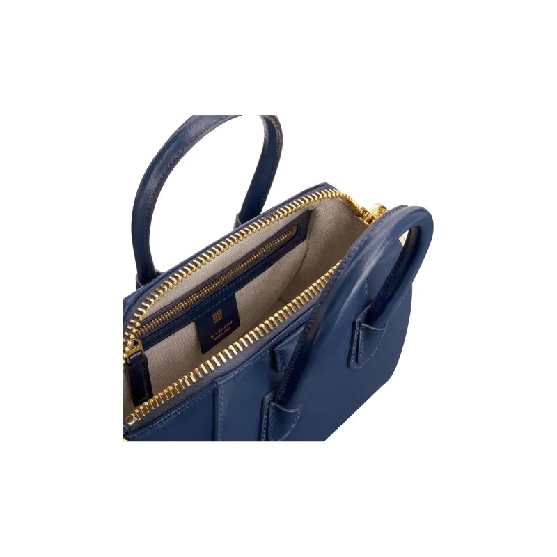 Givenchy Antigona Handbags-4