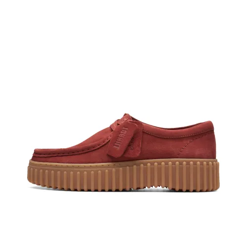 Clarks Street Collection Cushioning Low-Top Casual Shoes Women's Deep Red
