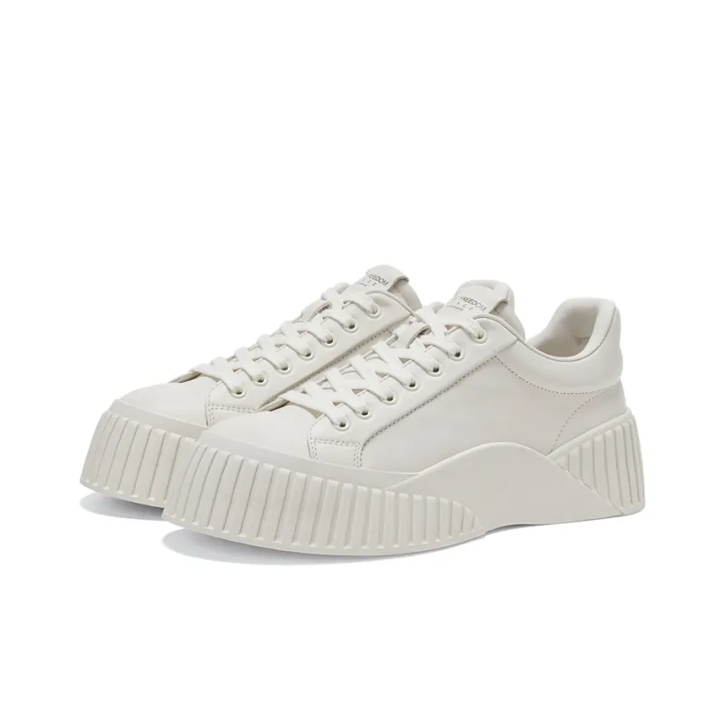 GG CC Skateboard Shoes Women's Low Top Black/Ecru-1