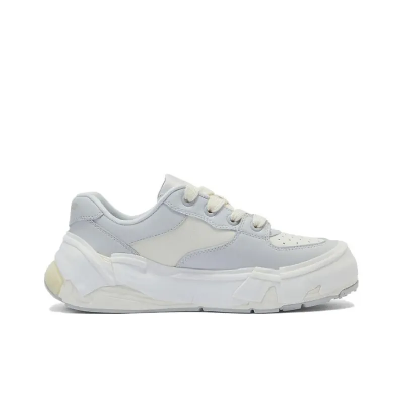 LiNing Wuji BR Breathable Height Increase Low Top Casual Shoes Women's Ecru-1