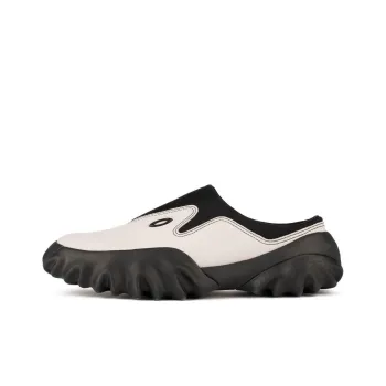 SSENSE CHOP SAW MULE x Oakley Factory Team Durable Breathable Low Top Casual Shoes Unisex Beige
