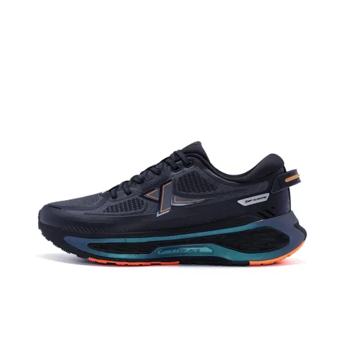 XTEP Anti Slip Wear Resistant Low Top Running Shoes Men's Black