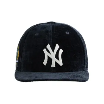 KITH X New Era For The New York Yankees Chenille Chainstitch 59Fifty Low Profile Cap