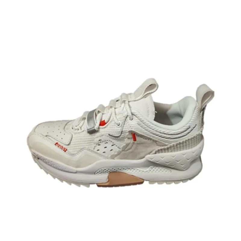 LiNing Mountain Half Mountain Half Anti Slip Wear Resistant Low Top Casual Shoes Men's White-0