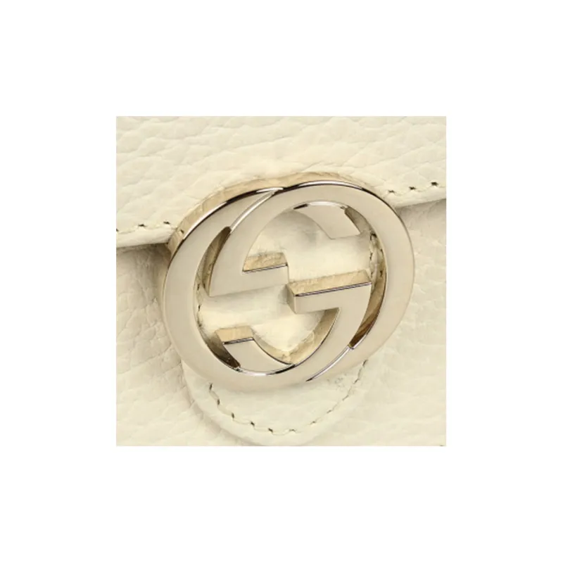 GUCCI Interlocking GG Chain Crossbody Bag White-3