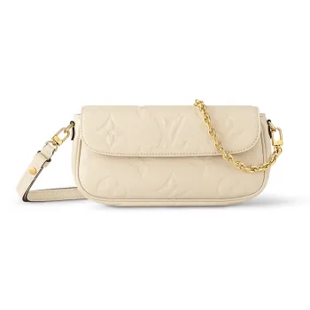 LOUIS VUITTON Wallet On Chain Ivy