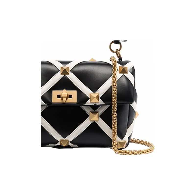 Valentino Roman Stud Shoulder Bags-3
