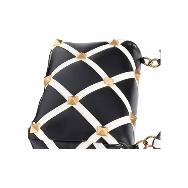 Valentino Roman Stud Shoulder Bags-4