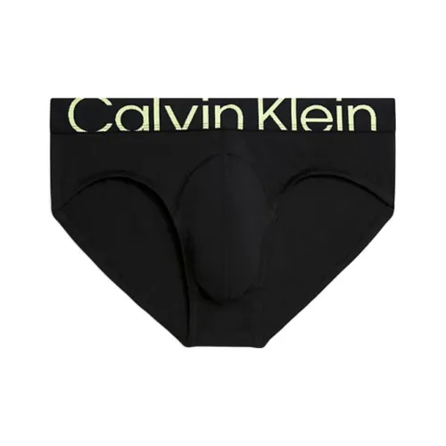 Мужская черная шапка calvin klein