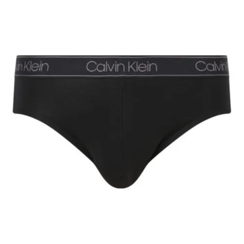 Мужская черная шапка calvin klein