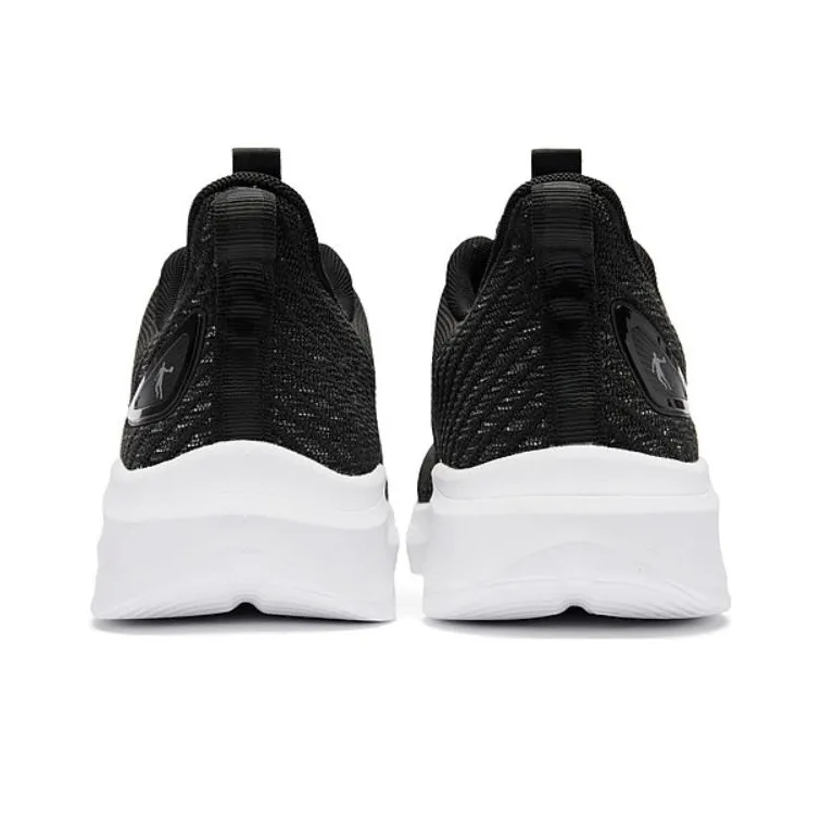 QIAODAN Coverage Slip Resistant Warm Low Top Running Shoes Men's Black-4