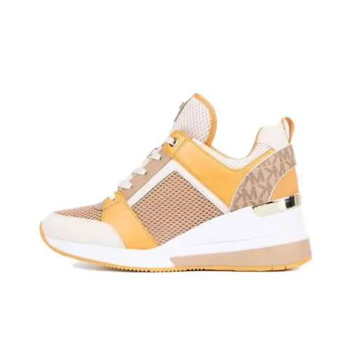 MICHAEL KORS Low-Top Casual Shoes Women's Beige