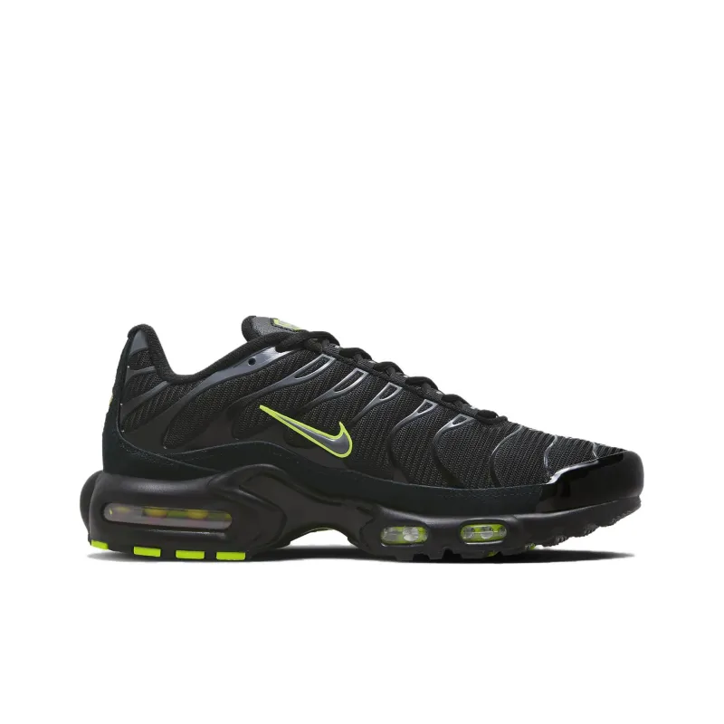 Nike Air Max Plus 'Black Grey Volt'-1