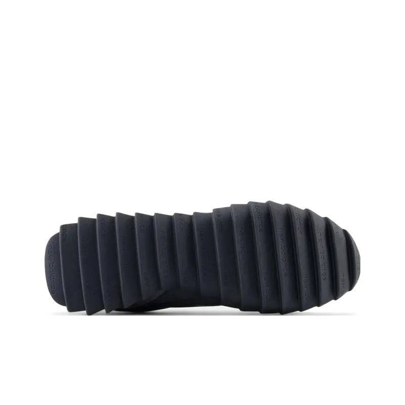 New Balance RC30 Blacktop Magnet-5