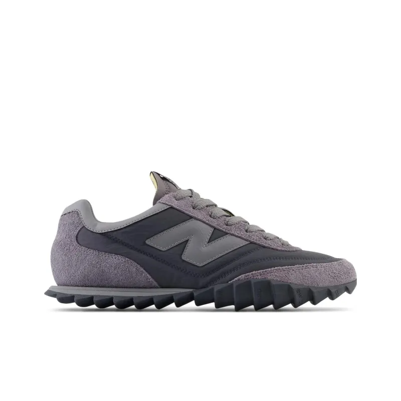New Balance RC30 Blacktop Magnet-1