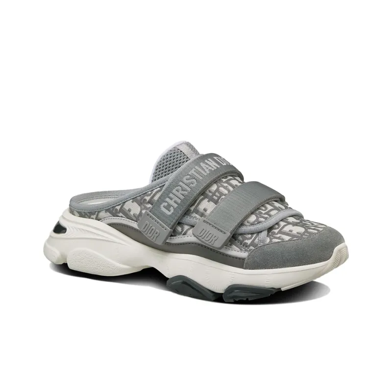 DIOR D Wander Closed Toe Slippers Women's Light Gray-2