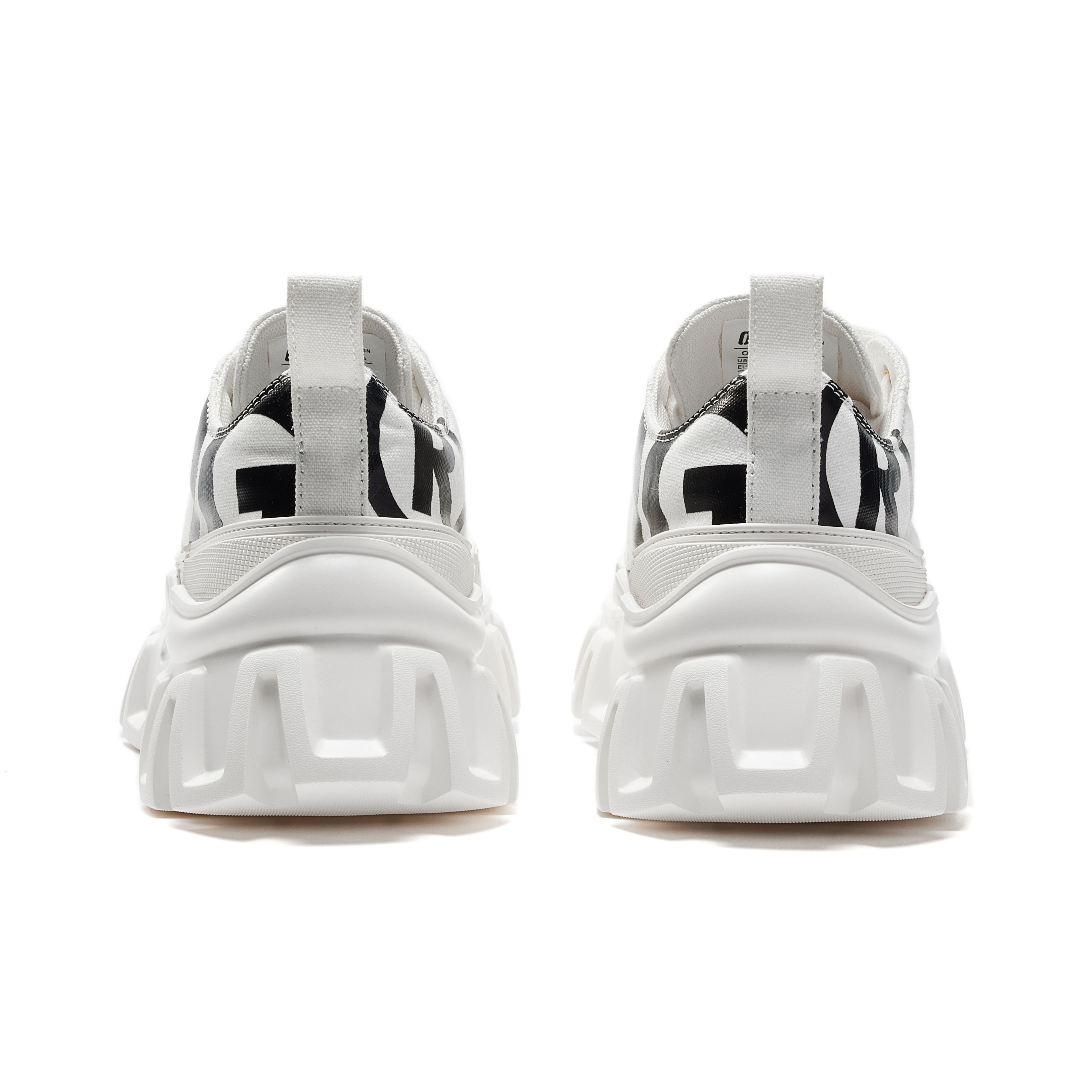 OGR Lull Collection 2.0 Low-Top Canvas Shoes Unisex White US