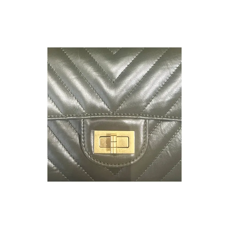 CHANEL 2.55 Wrinkled Cow Leather Mouth Cover Bag Crossbody Bag Shoulder Bag Women's Cuban Green-2