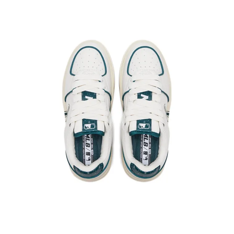 MLB Chunky Liner Low Top Skateboard Shoes Unisex Beige Green-3