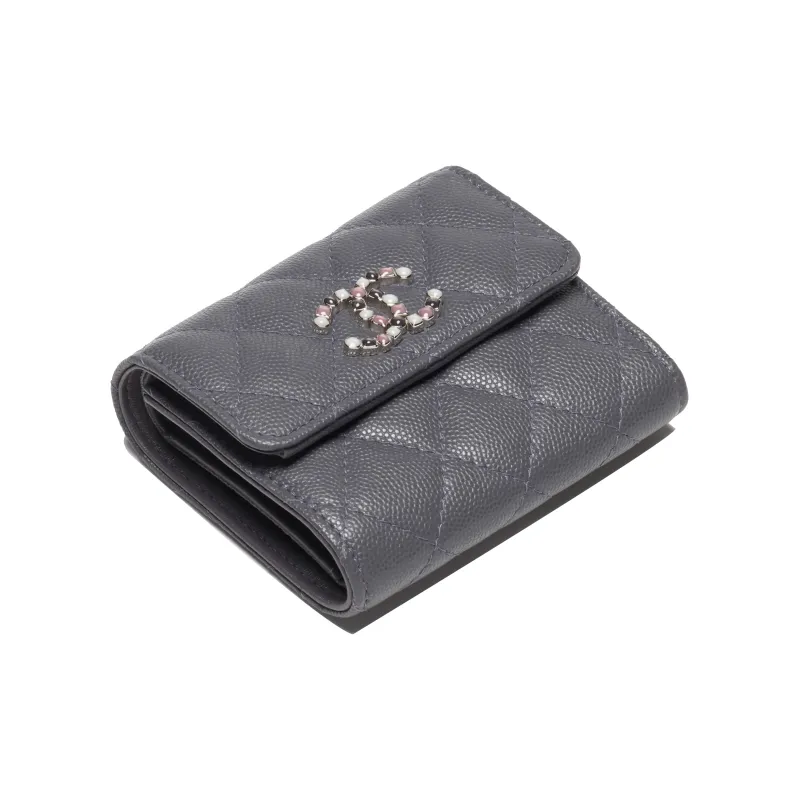 CHANEL Grain Cow Leather Flap Card Holder, Wallet Trumpets Women's Gray-1