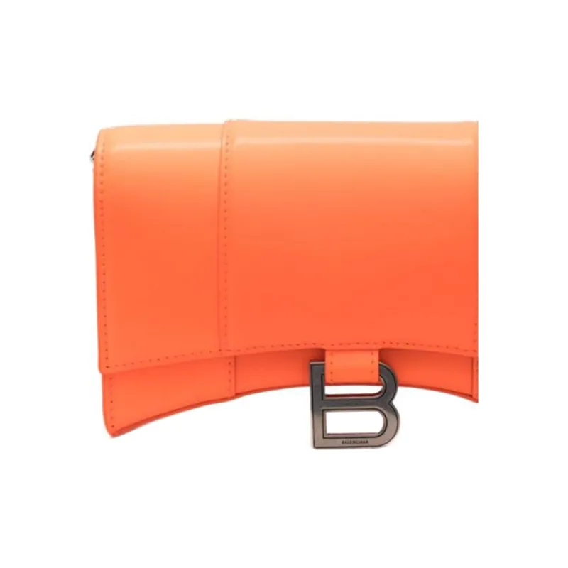 Balenciaga Hourglass Wallet-on-chain-2