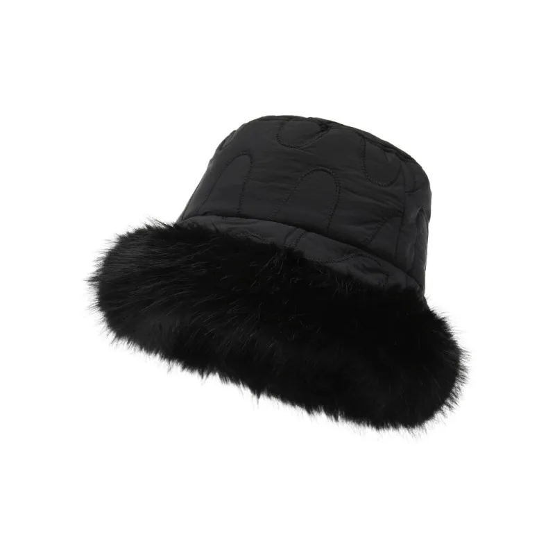 Overlays at the heel and toe cap provide durability