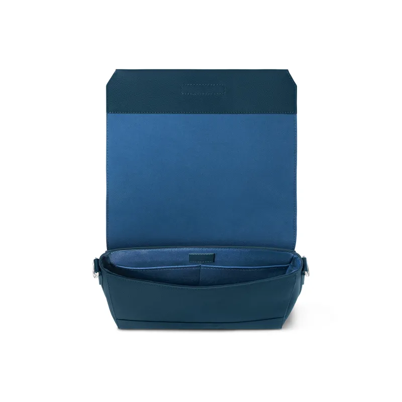 LOUIS VUITTON M57080 Takeoff Messenger-3