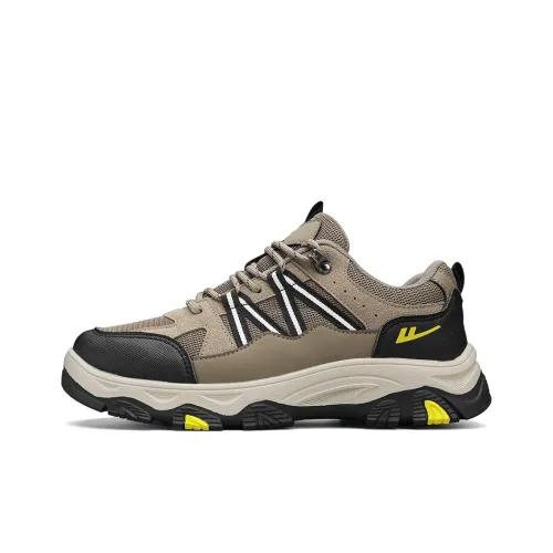 WARRIOR Hiking / Trekking Shoes Men Low-Top Yellow