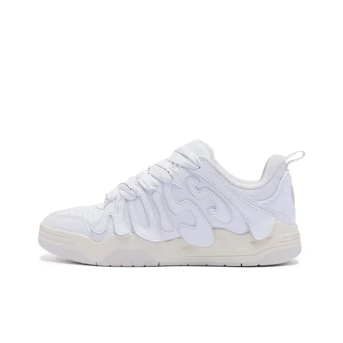 QIAODAN Anti Take Wear Resistant Low Top Skateboard Shoes Men's White