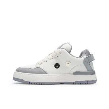 SMILEY France Smiley Face Abrasion Resistant Low Top Skateboard Shoes Men's