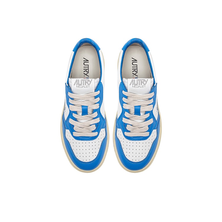 【送料&関税込】Autry Medalist Low-top Sneakers Autry Medalist Low Bicolor Sneakers In White And Silver Leather