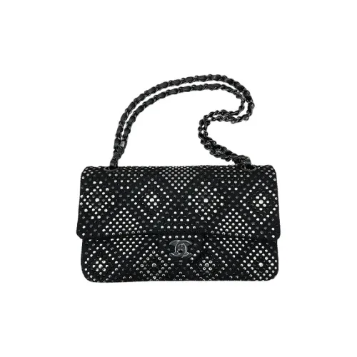 CHANEL 22P Crossbody Bags