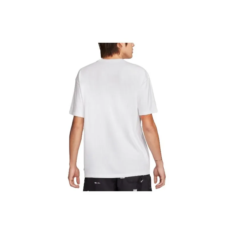 Nike Sportswear Premium Essentials Men's Pocket T Shirt-1
