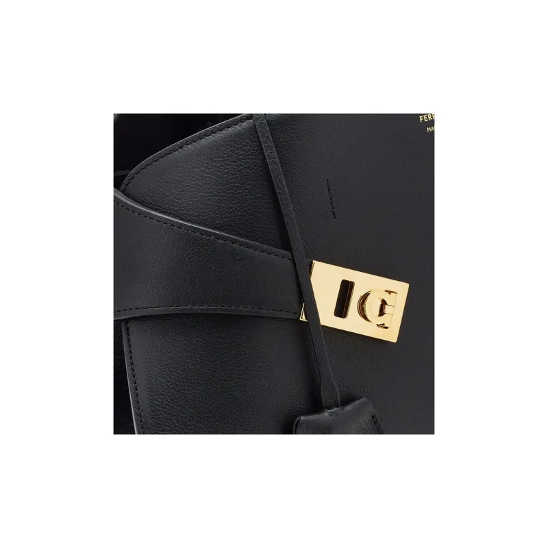 FERRAGAMO Calfskin Shoulder Bag Crossbody Bag Handbag Small Size Women's Black-5