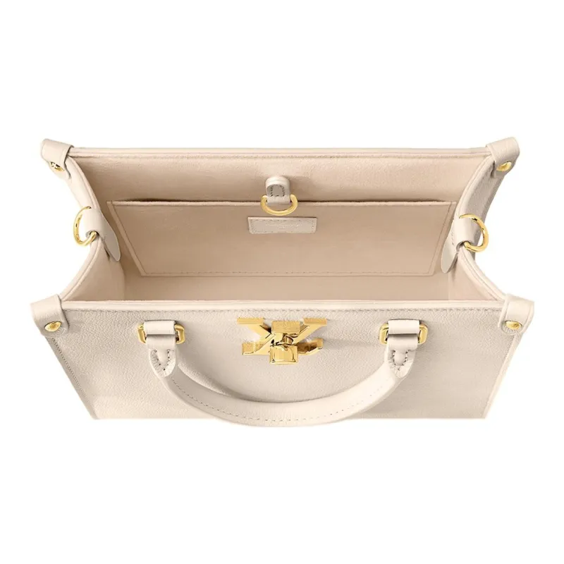 LOUIS VUITTON Lock & Go-2