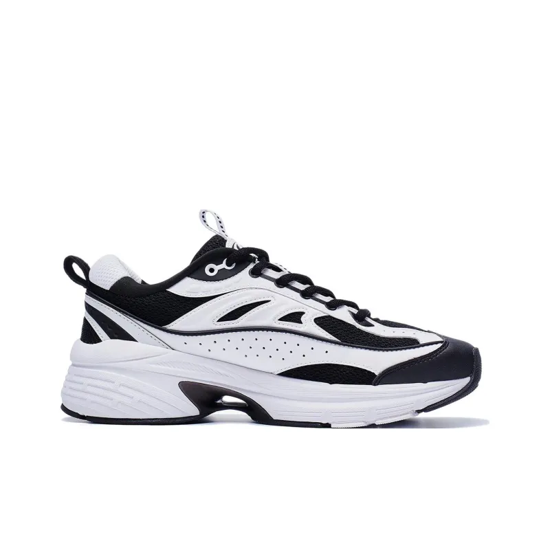 LiNing Comet Wear resistant And Lightweight Low Top Casual Shoes Women's White Black-1