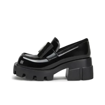 MIO Loafers Women's Black/Green Color