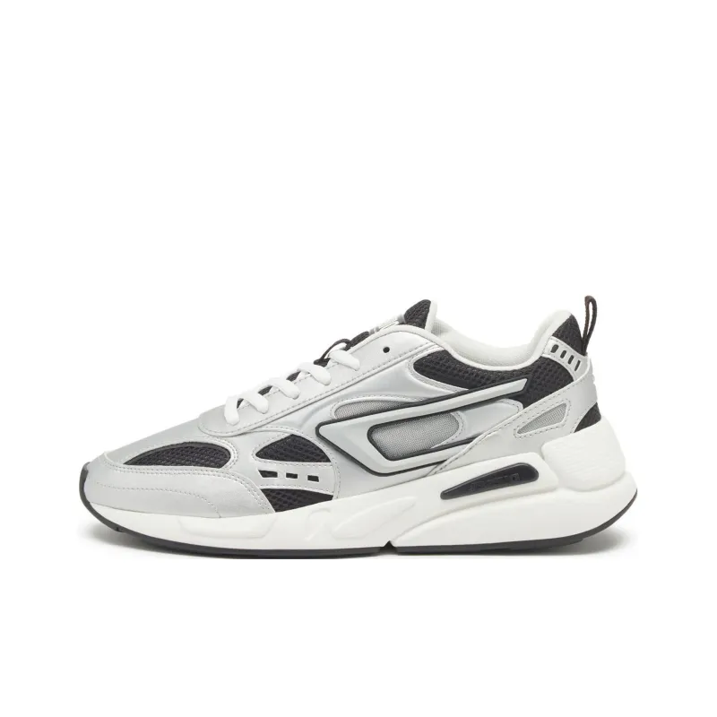 DIESEL Low Top Casual Shoes Women's White Black-0