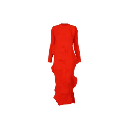 ISSEY MIYAKE Long-Sleeved Dresses Women's Red