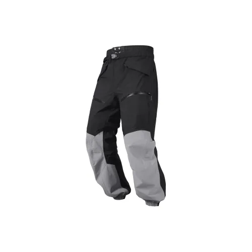 REINDEE LUSION Cargo Pants Unisex Ink Black Snow Peak