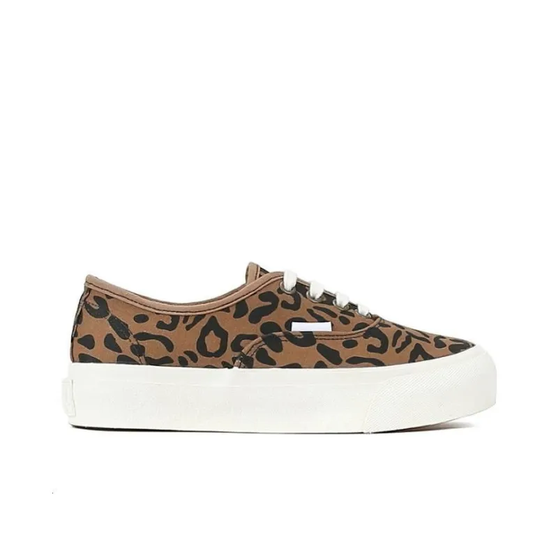CHRISTINE SHEII Siu Siu Slip-Resistant Low-Top Skateboard Shoes Women's Leopard Print-1