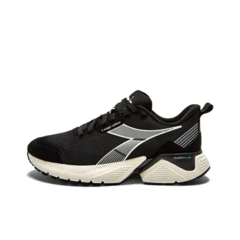 diadora Women's Mythos Blushield Vigore 2 'Black Whisper White'