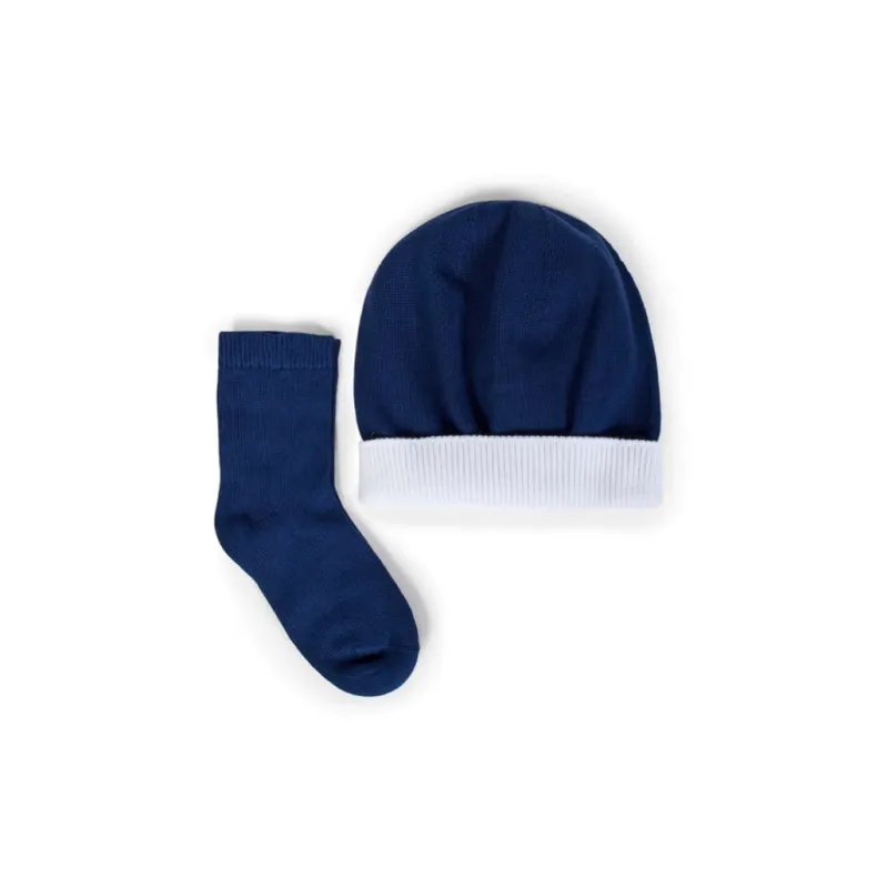 Moncler Logo Patch Hat And Socks-1