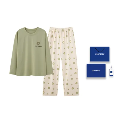 Floating light islands Women's Pajama Gift Boxes