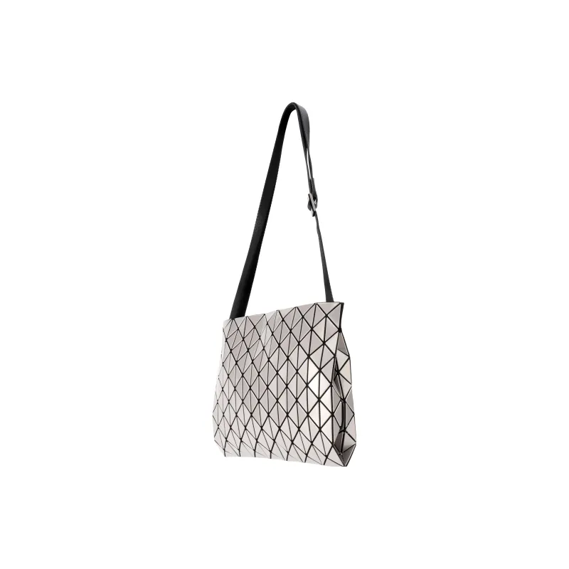ISSEY MIYAKE Row Metallic Polyvinyl Chloride Shoulder Bag Unisex Silver-1