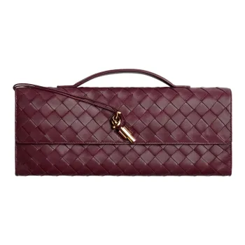 Bottega Veneta Sheepskin Clutch Regular Women's Burgundy