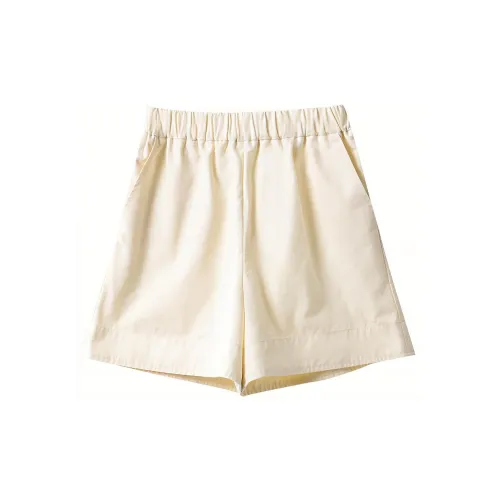 YUMOMO STAR Casual Shorts Women's Off White