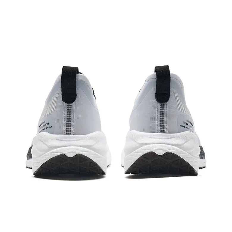 XTEP Two Thousand Kilometers 1.0 Anti Slip Wear Resistant Low Top Sprint Running Shoes Women's Black White-4