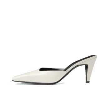 GUCCI Closed Toe Slippers Women's White