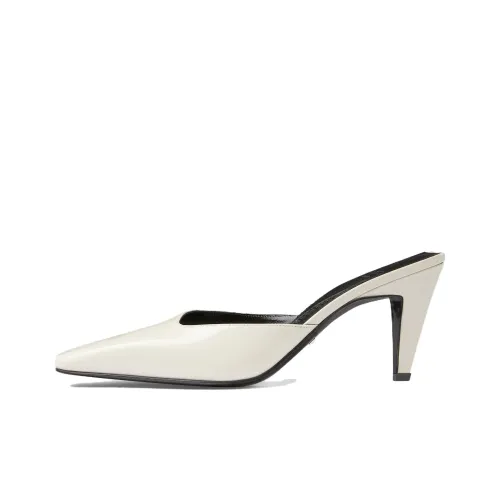 GUCCI Wrap toe Slippers Women's White